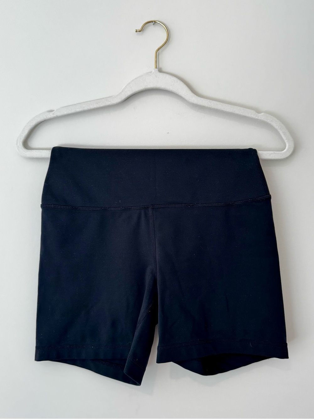 Yogalicious Lux Everyday 5" Super High Rise Shorts, Black – Size Medium
